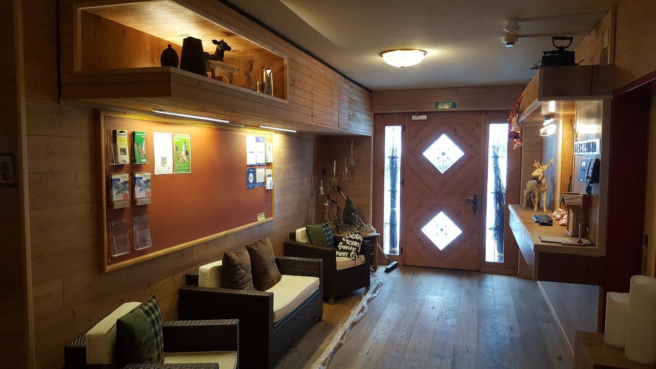 Hotel Mira Sedrun Exterior photo